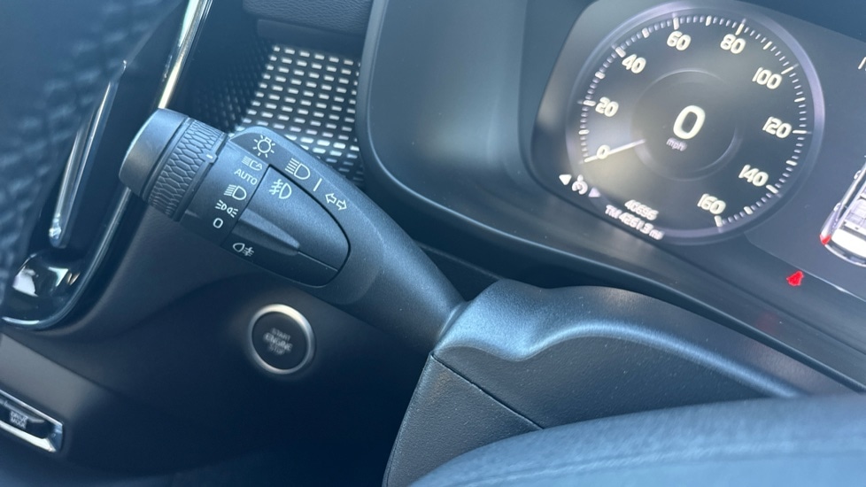 Used Volvo XC40 2022 for sale - 77047525: Photo 29