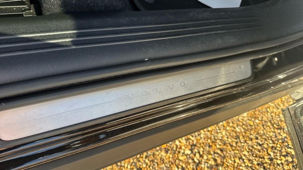 Used Volvo XC40 2022 for sale - 77047525: Photo 42