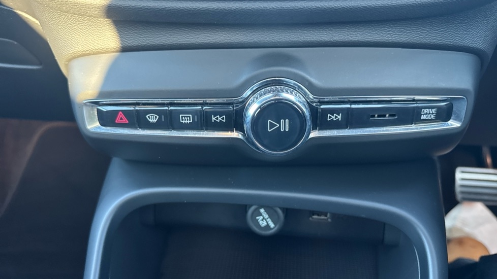 Used Volvo XC40 2022 for sale - 77047525: Photo 48