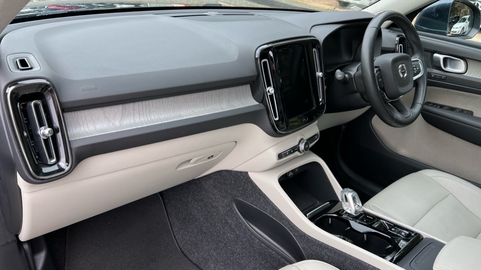 Used Volvo XC40 2020 for sale - 76154610: Photo 10