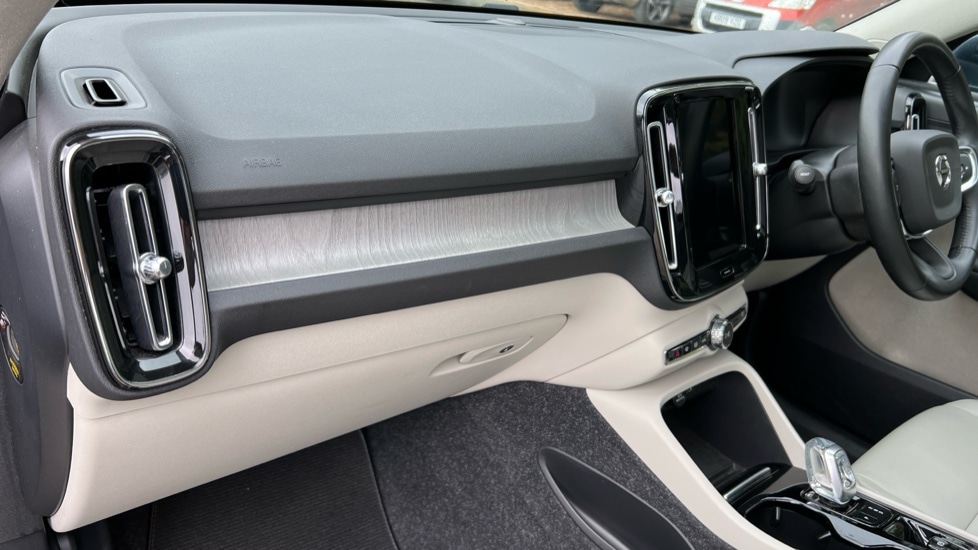 Used Volvo XC40 2020 for sale - 76154610: Photo 33