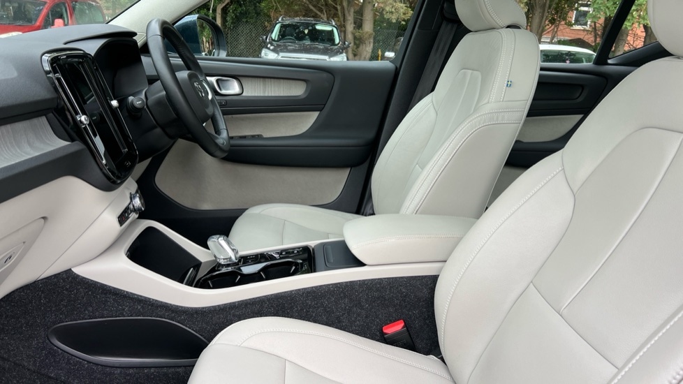 Used Volvo XC40 2020 for sale - 76154610: Photo 34