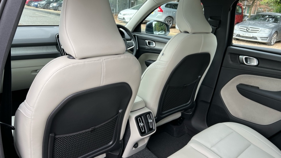 Used Volvo XC40 2020 for sale - 76154610: Photo 38