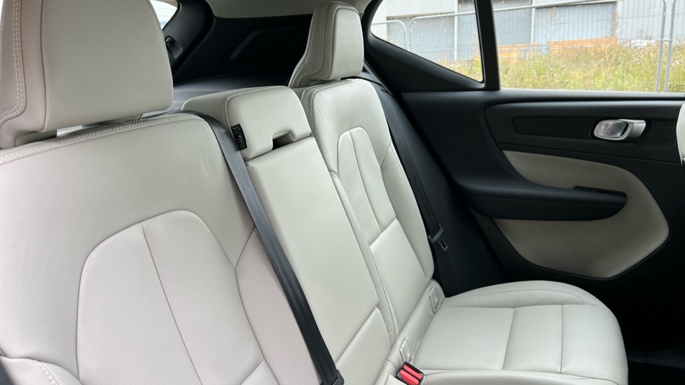 Used Volvo XC40 2020 for sale - 76154610: Photo 46