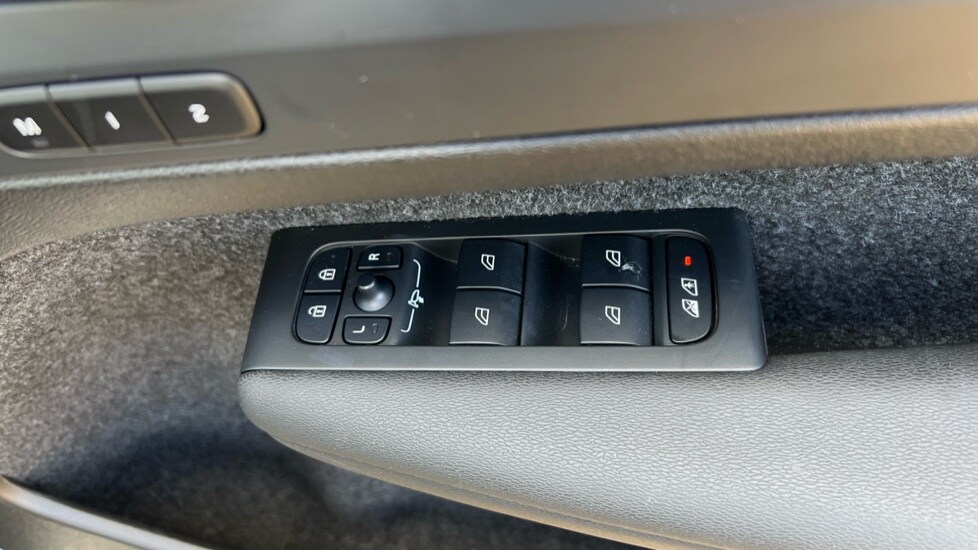 Used Volvo XC40 2024 for sale - 75943333: Photo 33