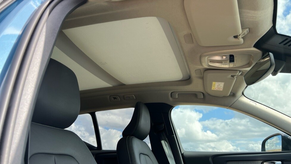 Used Volvo XC40 2024 for sale - 75943333: Photo 44
