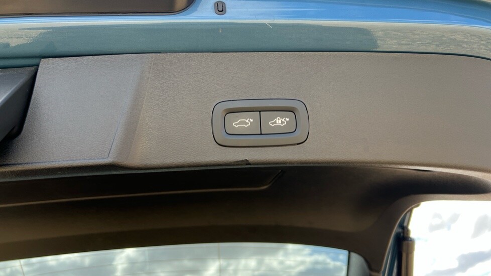 Used Volvo XC40 2024 for sale - 75943333: Photo 45