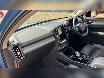 Used Volvo XC40 2024 for sale - 75943333: Photo 4