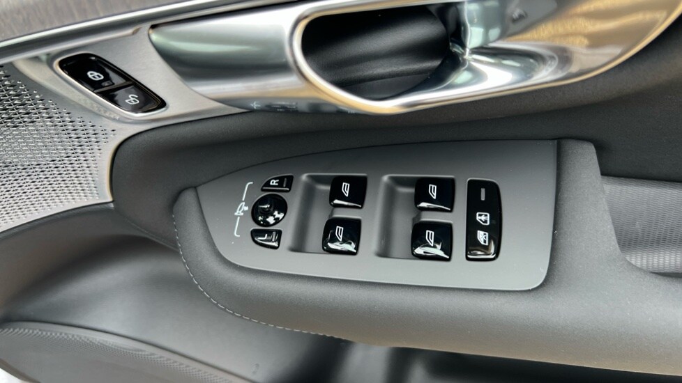 Used Volvo XC90 2025 for sale - 76116958: Photo 33