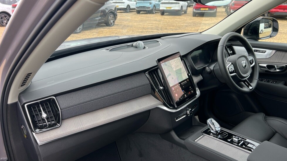 Used Volvo XC90 2025 for sale - 76116958: Photo 4