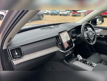 Used Volvo XC90 2025 for sale - 76116958: Photo