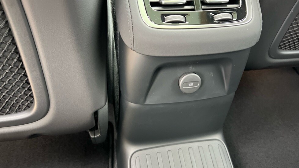 Used Volvo XC90 2025 for sale - 76116958: Photo 51