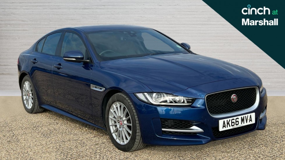 Used Jaguar XE 2016 for sale - 76104336: Photo 1