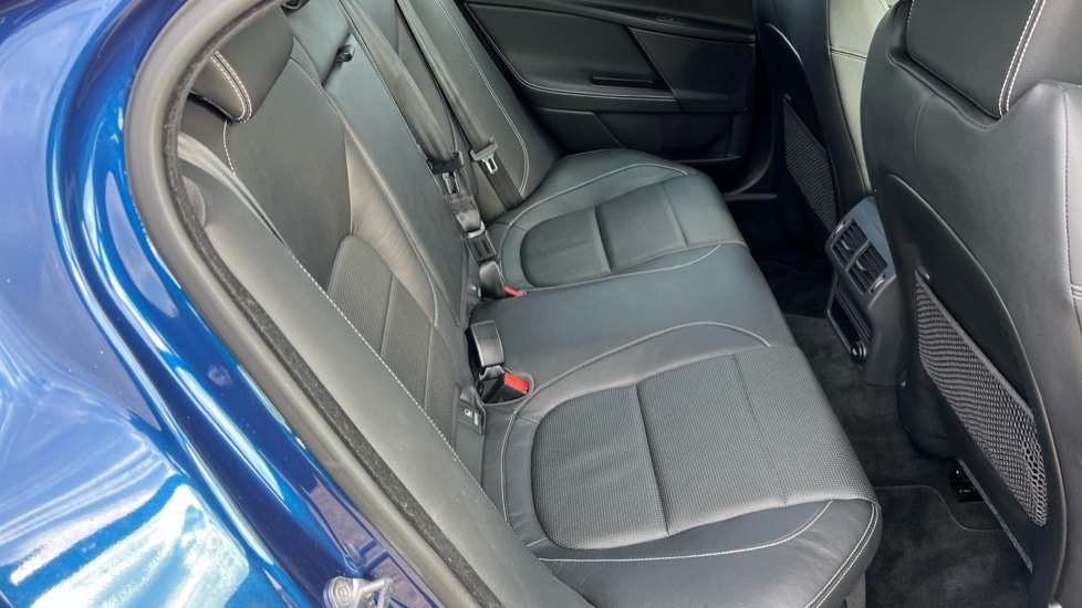 Used Jaguar XE 2016 for sale - 76104336: Photo 14