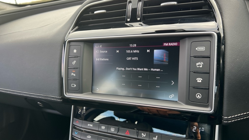 Used Jaguar XE 2016 for sale - 76104336: Photo 35