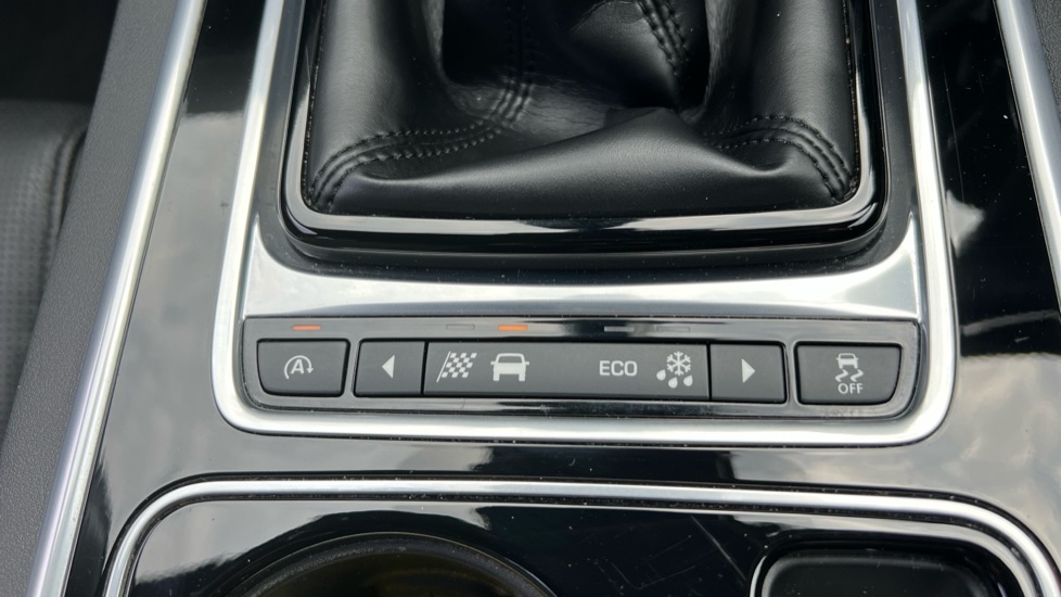 Used Jaguar XE 2016 for sale - 76104336: Photo 39