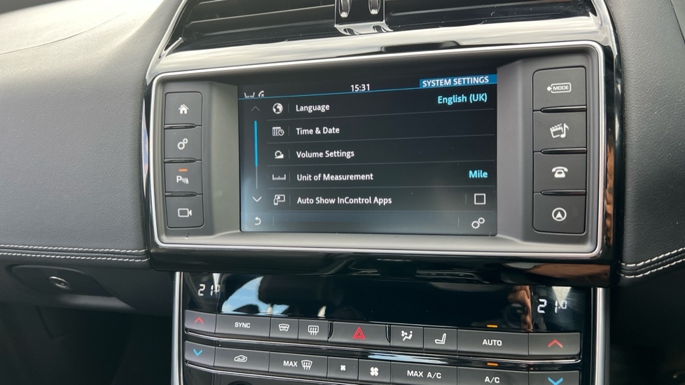 Used Jaguar XE 2016 for sale - 76104336: Photo 43
