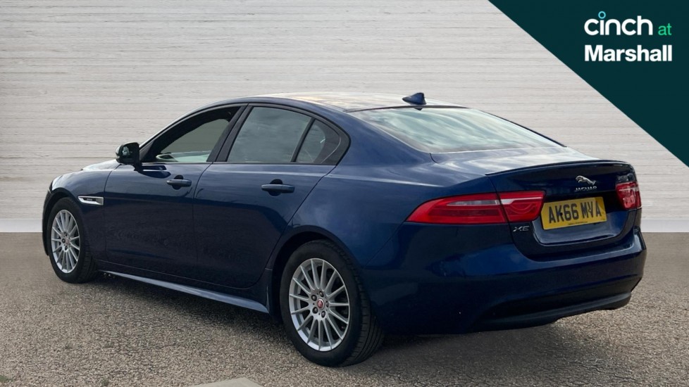 Used Jaguar XE 2016 for sale - 76104336: Photo 5