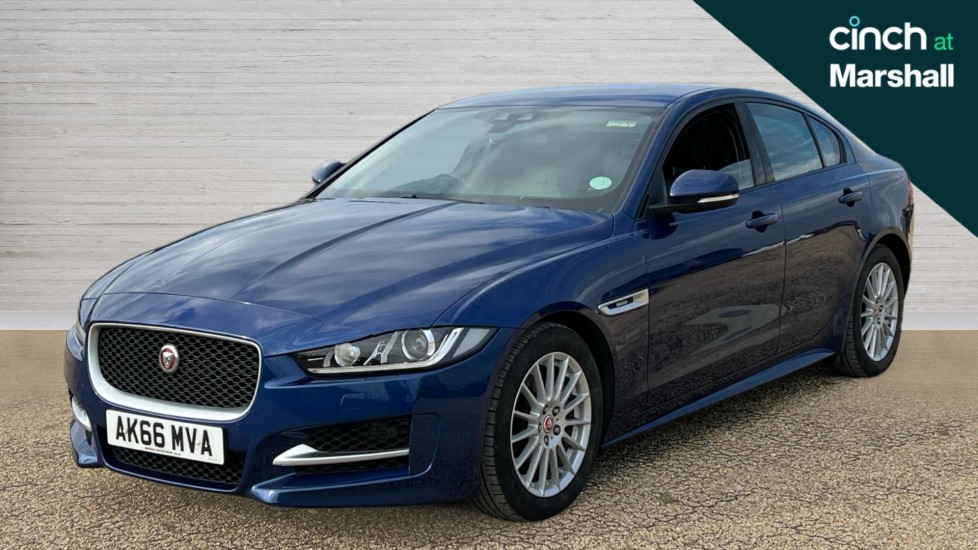 Used Jaguar XE 2016 for sale - 76104336: Photo 7