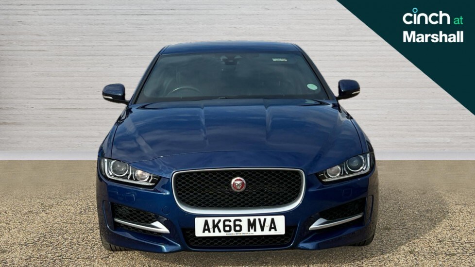 Used Jaguar XE 2016 for sale - 76104336: Photo 8