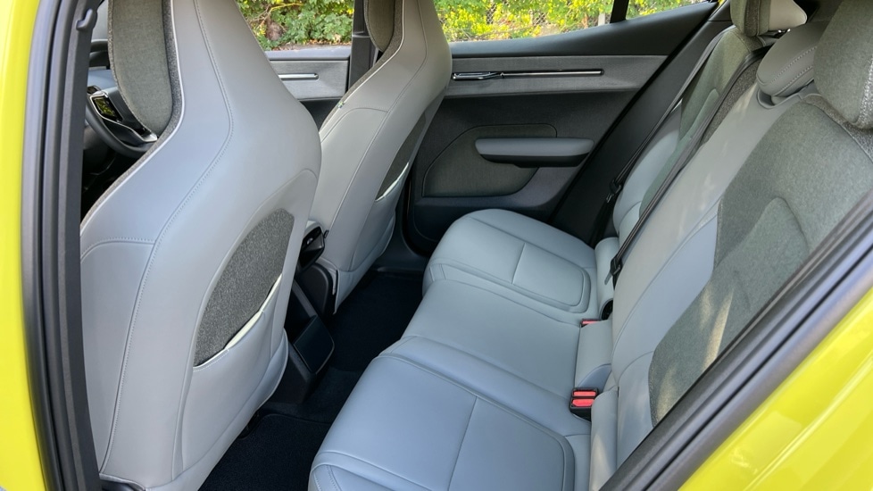 Used Volvo EX30 2025 for sale - 76452309: Photo 14