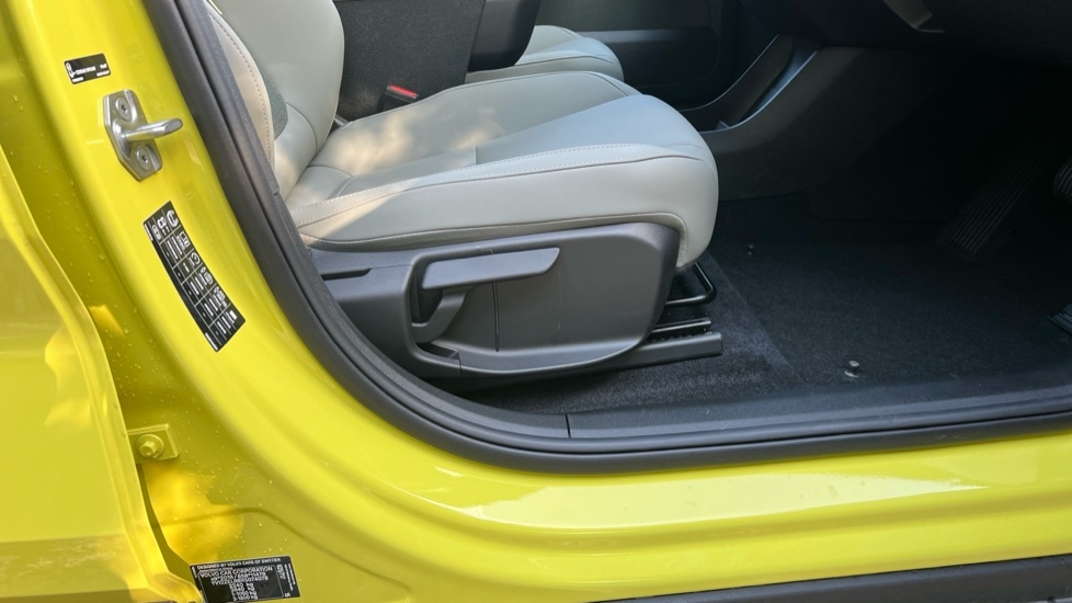 Used Volvo EX30 2025 for sale - 76452309: Photo 34