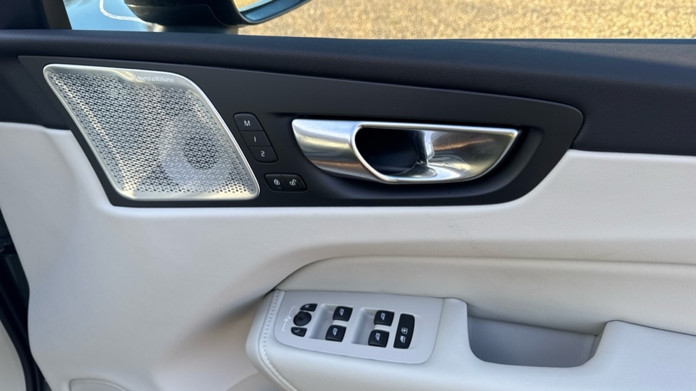 Used Volvo XC60 2025 for sale - 77075735: Photo 15