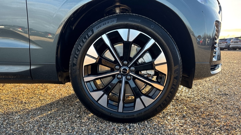 Used Volvo XC60 2025 for sale - 77075735: Photo 16