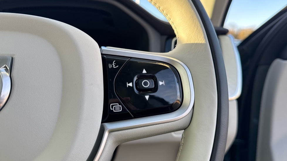 Used Volvo XC60 2025 for sale - 77075735: Photo 18