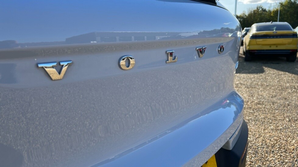Used Volvo XC40 2025 for sale - 75943057: Photo 59