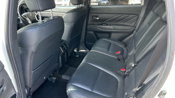 Used Mitsubishi Outlander 2018 for sale - 76112241: Photo 14