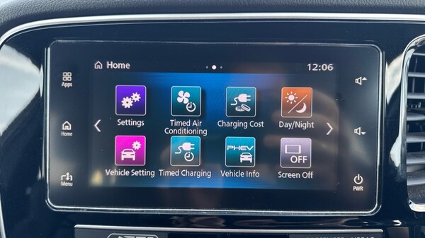 Used Mitsubishi Outlander 2018 for sale - 76112241: Photo 24