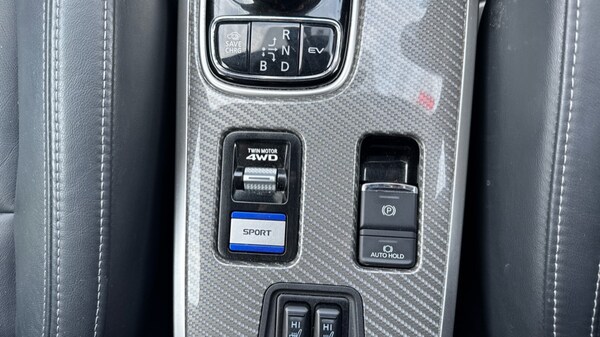 Used Mitsubishi Outlander 2018 for sale - 76112241: Photo 27