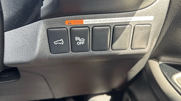 Used Mitsubishi Outlander 2018 for sale - 76112241: Photo 32