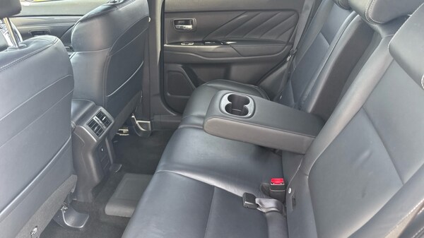 Used Mitsubishi Outlander 2018 for sale - 76112241: Photo 48