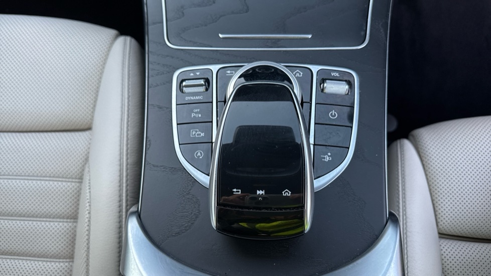 Used Mercedes-Benz C Class 2020 for sale - 76928046: Photo 21