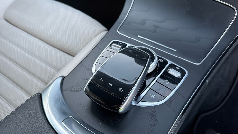 Used Mercedes-Benz C Class 2020 for sale - 76928046: Photo 31