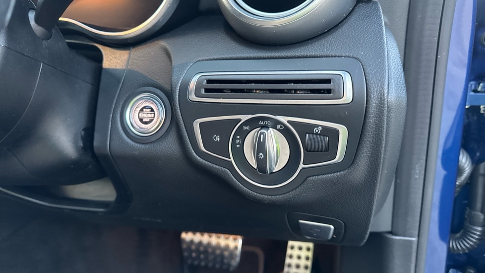 Used Mercedes-Benz C Class 2020 for sale - 76928046: Photo 36