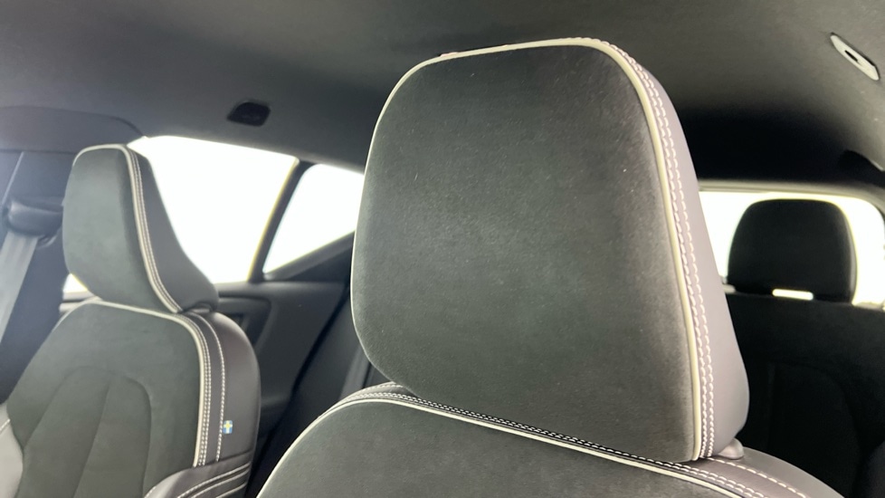 Used Volvo XC40 2021 for sale - 76834950: Photo 11