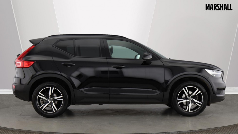 Used Volvo XC40 2021 for sale - 76834950: Photo 2