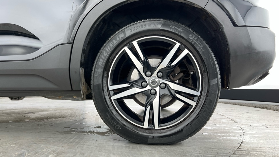 Used Volvo XC40 2021 for sale - 76834950: Photo 4