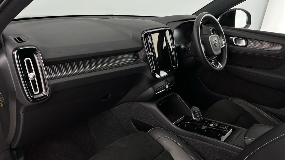 Used Volvo XC40 2021 for sale - 76834950: Photo 6