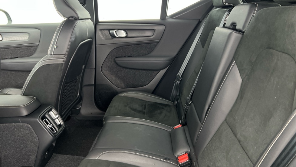 Used Volvo XC40 2021 for sale - 76834950: Photo 7