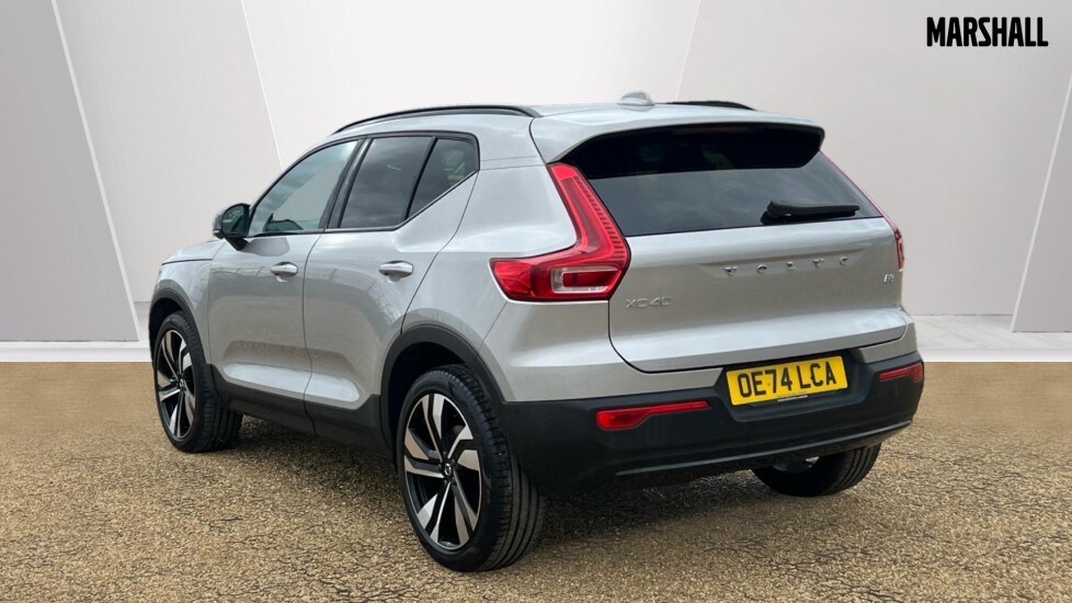 Used Volvo XC40 2024 for sale - 76007836: Photo 2
