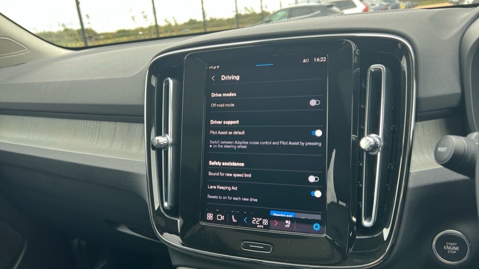 Used Volvo XC40 2024 for sale - 76007836: Photo 41