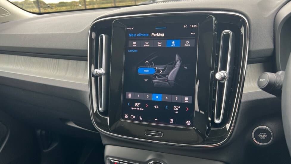 Used Volvo XC40 2024 for sale - 76007836: Photo 51