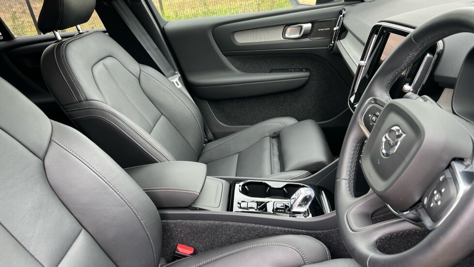 Used Volvo XC40 2024 for sale - 76007836: Photo 9