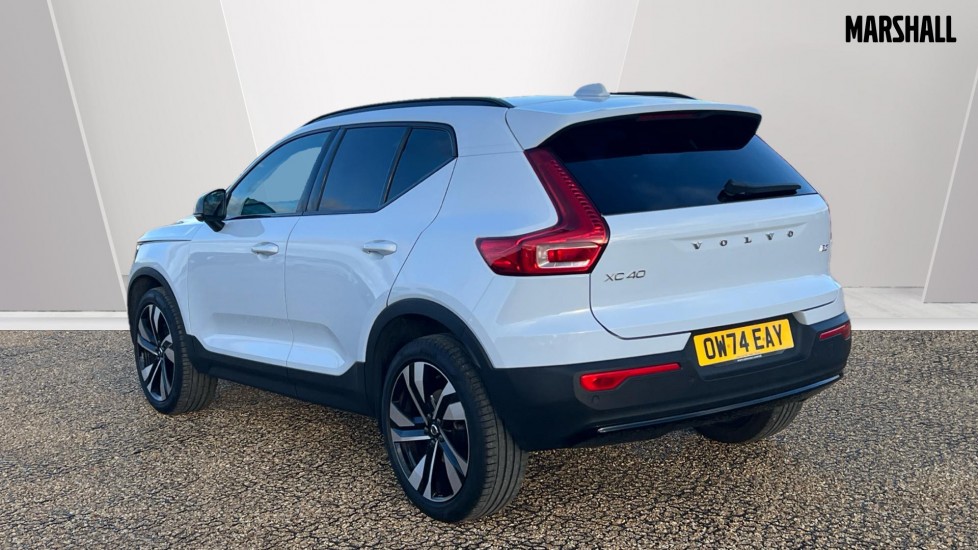 Used Volvo XC40 2025 for sale - 76332243: Photo 2