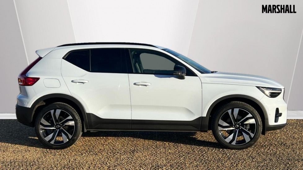 Used Volvo XC40 2025 for sale - 76332243: Photo 3