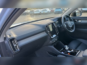 Used Volvo XC40 2025 for sale - 76332243: Photo